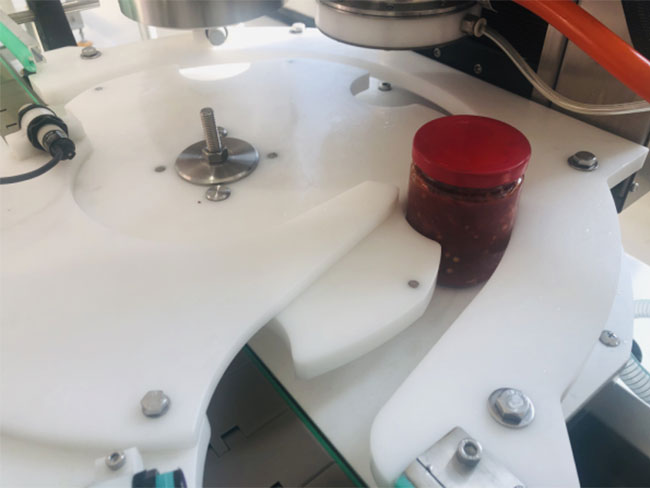 南京全自動封口機械設備細節(jié)展示