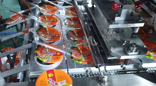 杯裝燕麥粥封口機(jī)設(shè)備細(xì)節(jié)展示